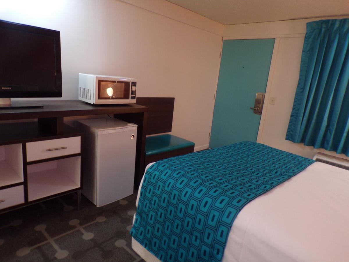 Dover Inn And Suites 外观 照片